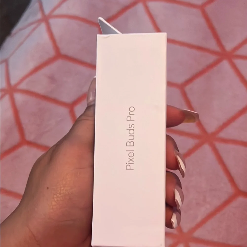 Google Pixel Buds Pro - Yellow - Picture 2 of 3